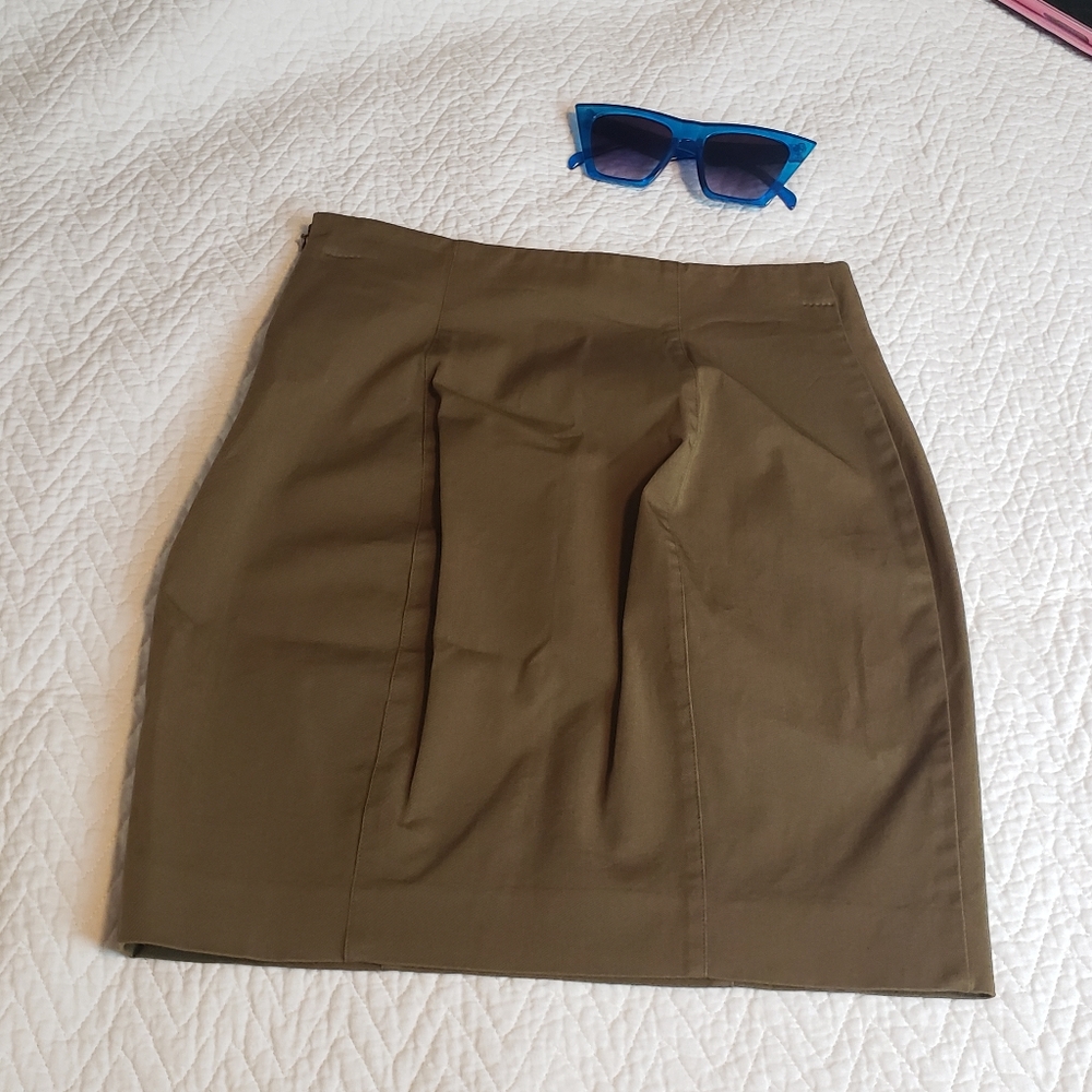 Green olive short skirt Body by Victoria
